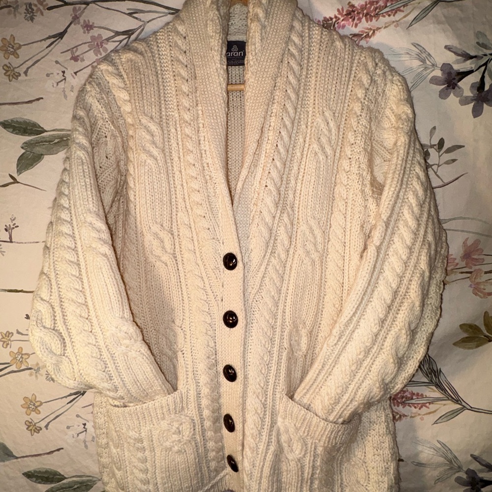 Elegant Cream Cable Knit Cardigan